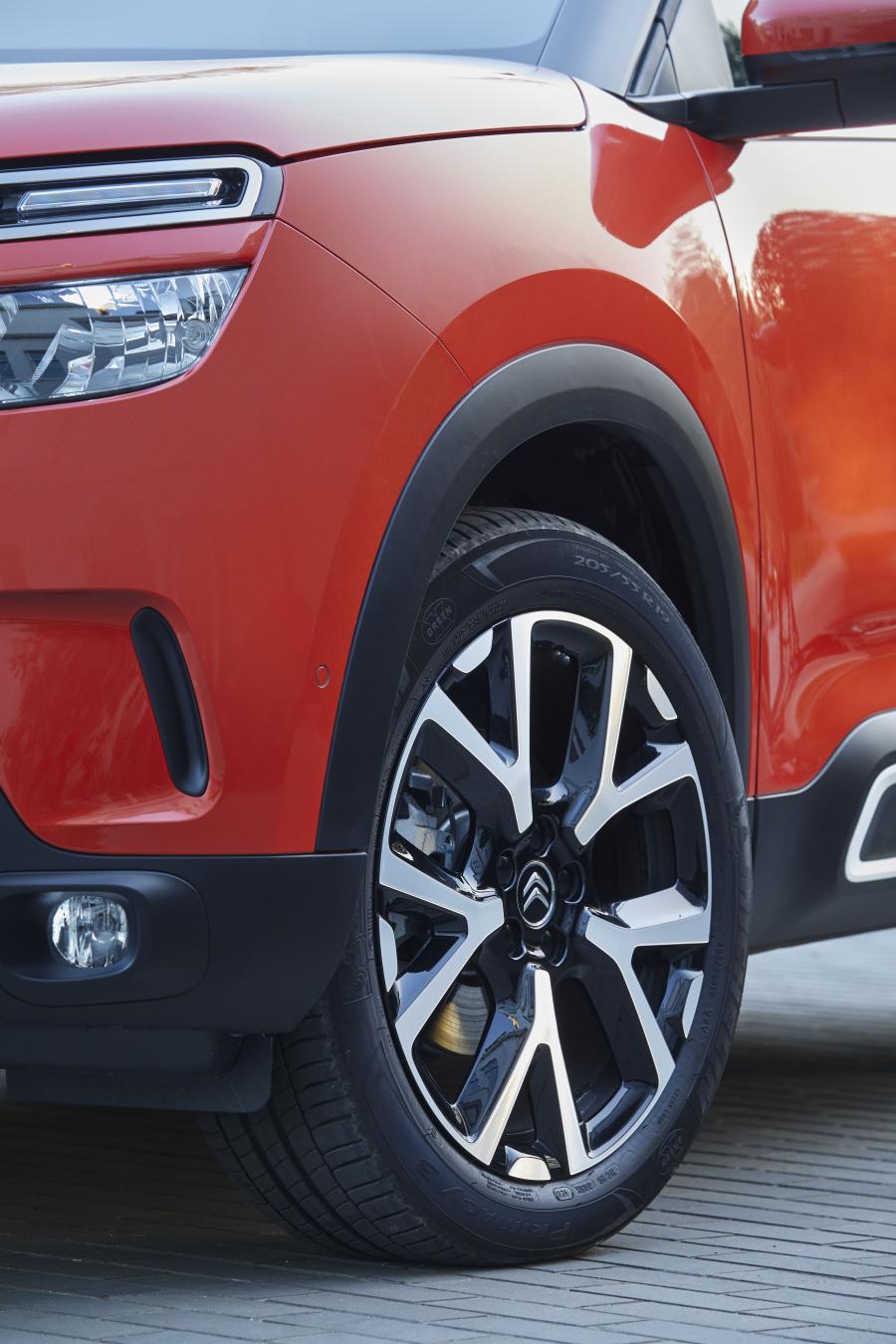 Колеса Citroen C5 Aircross 2018 года  (UK) (фото 25 из 46)
